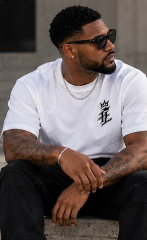 No Days Off graphic tee